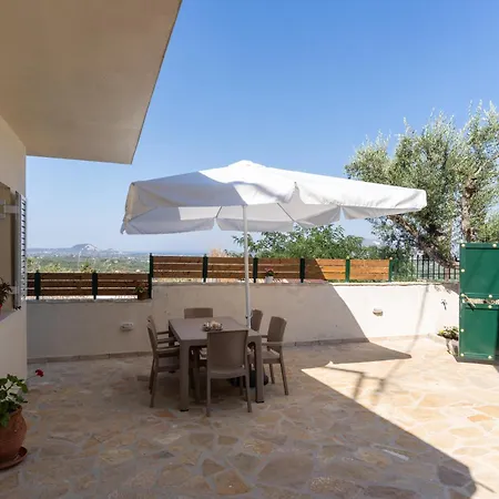 Onar House - Modern In Nature Lejlighed Mouzákion