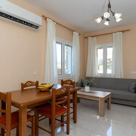 Onar House - Modern In Nature Lejlighed Mouzákion