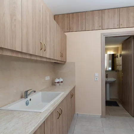 Onar House - Modern In Nature * Mouzákion