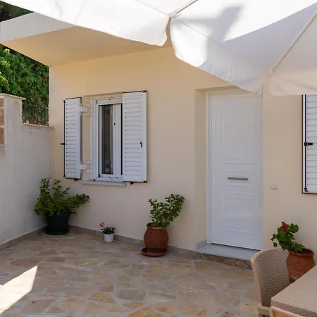 Onar House - Modern In Nature Mouzákion