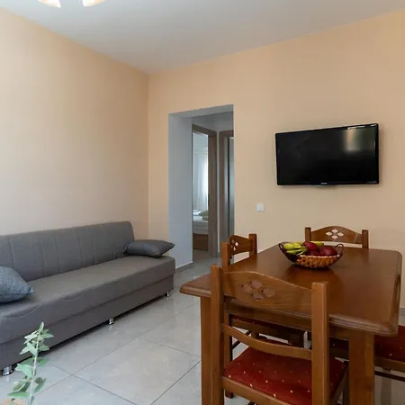 Onar House - Modern In Nature Apartmán
