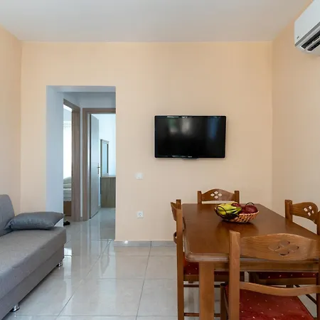 Onar House - Modern In Nature * Mouzákion